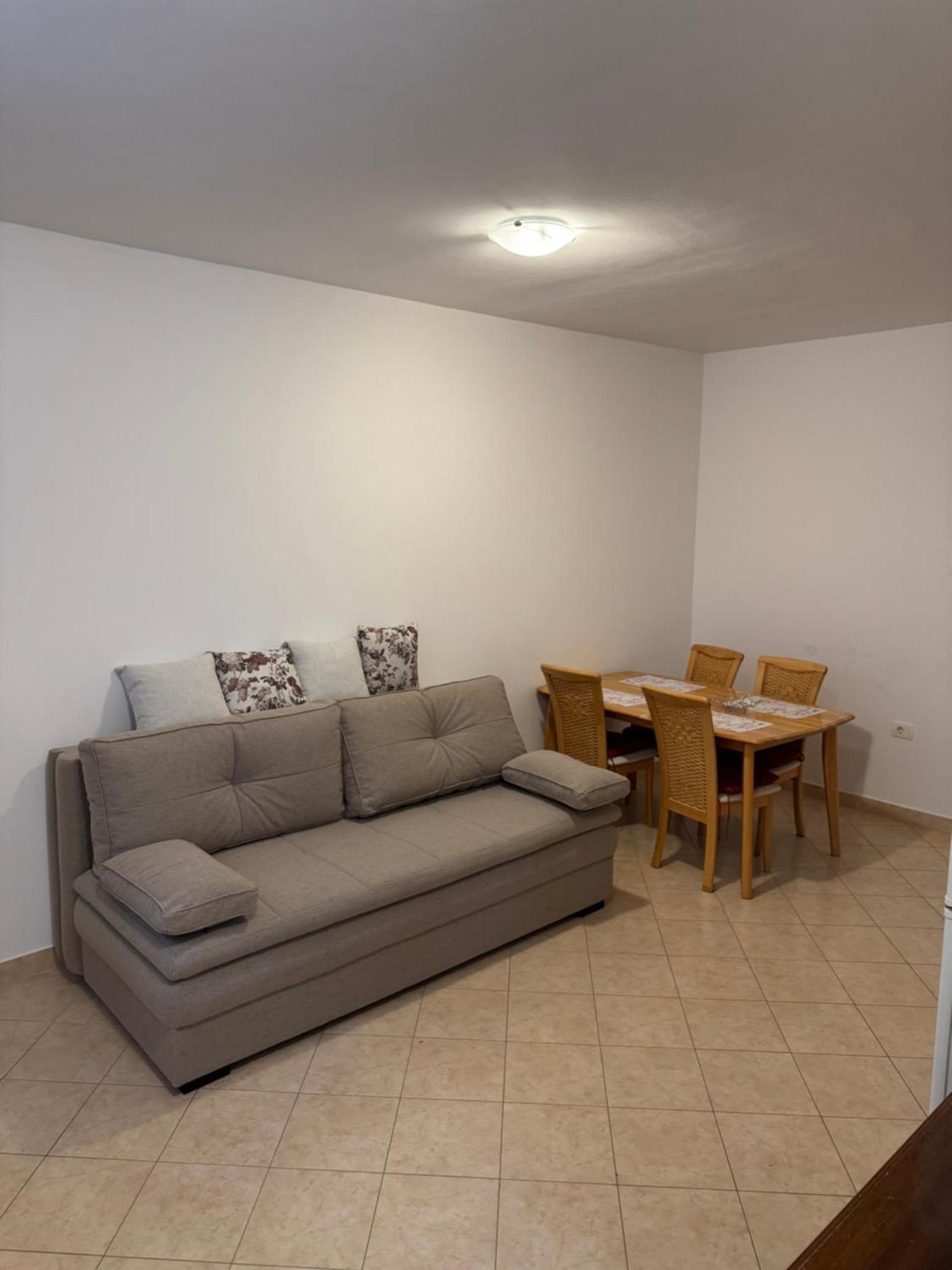 Zajim 4 Apartment